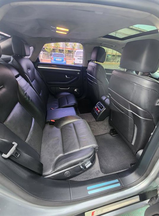 아우디 S8 5.2 FSI 콰트로 사진 17