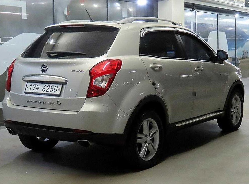 KG모빌리티(쌍용)  코란도 2WD 2.0 CVT 사진 4