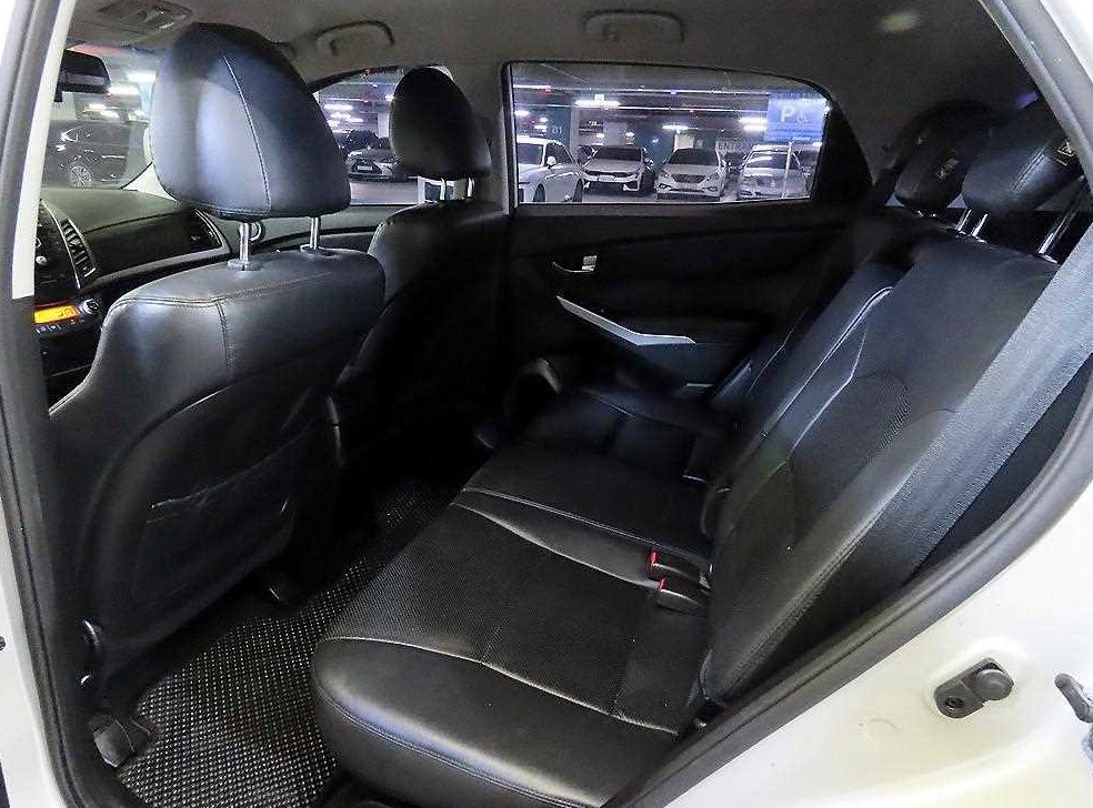 KG모빌리티(쌍용)  코란도 2WD 2.0 CVT 사진 7