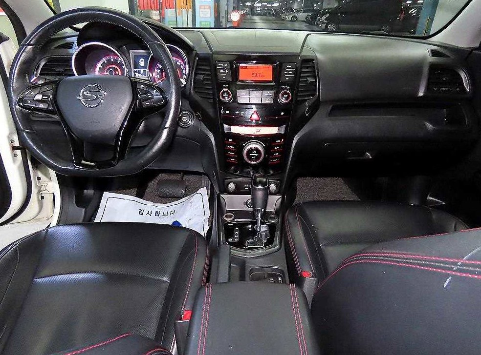 KG모빌리티(쌍용)  티볼리 2WD 가솔린 1.6 RX 사진 10