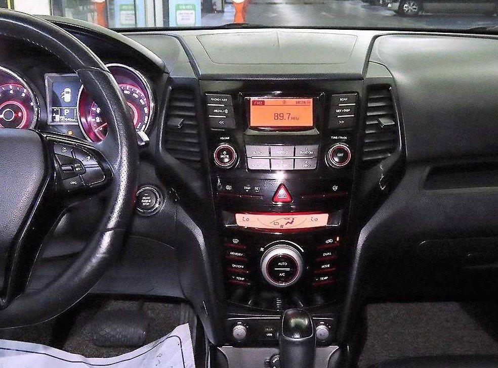 KG모빌리티(쌍용)  티볼리 2WD 가솔린 1.6 RX 사진 11