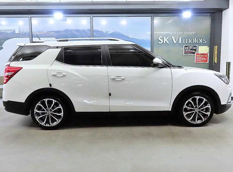 KG모빌리티(쌍용)  티볼리 2WD 가솔린 1.6 RX 사진 3