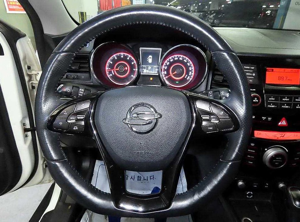 KG모빌리티(쌍용)  티볼리 2WD 가솔린 1.6 RX 사진 8