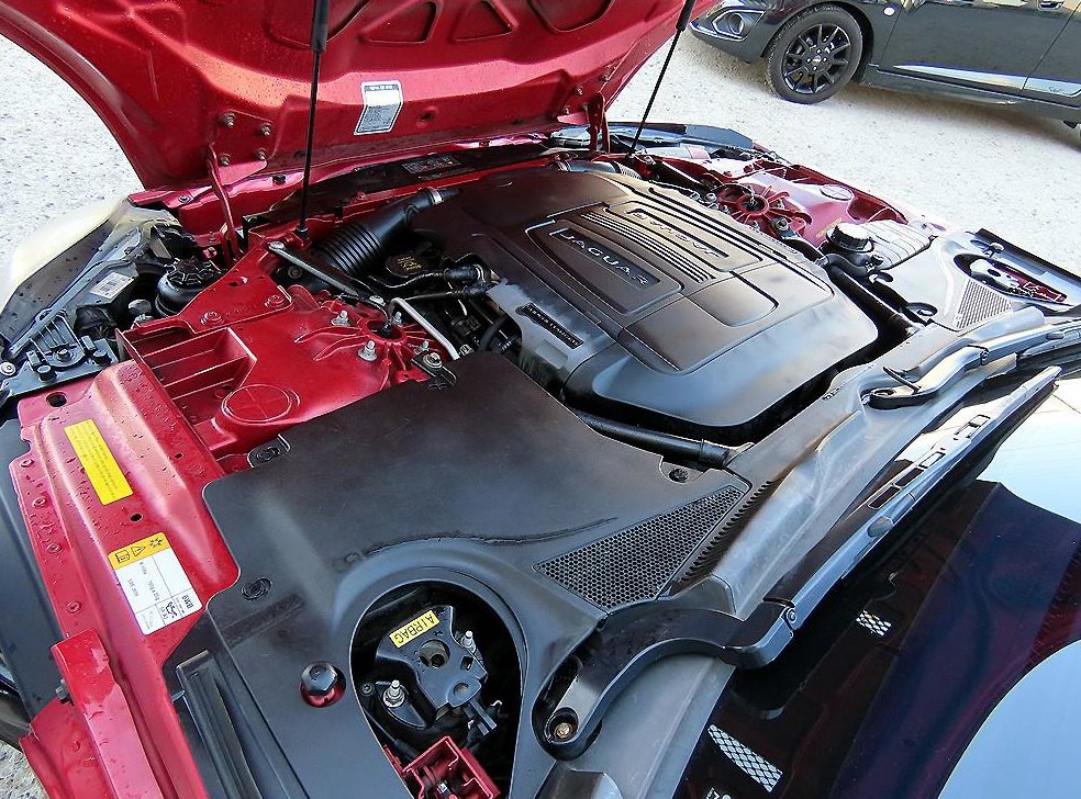 재규어 F-TYPE 3.0 S 컨버터블 사진 19
