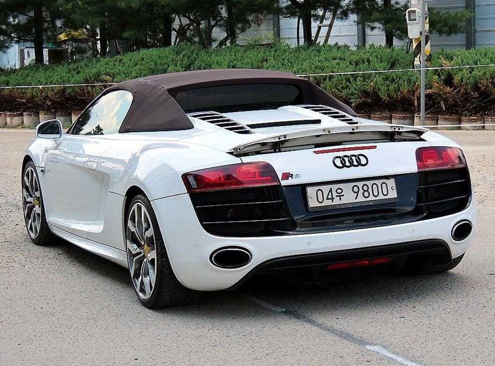 아우디 R8 5.2 V10 스파이더 사진 3