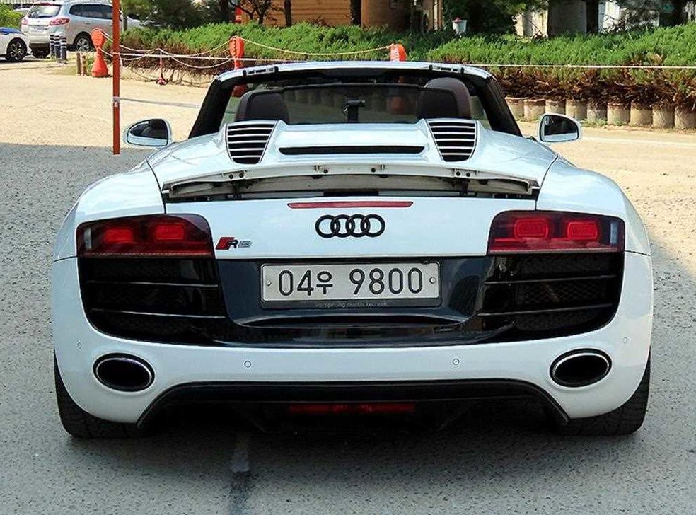 아우디 R8 5.2 V10 스파이더 사진 8