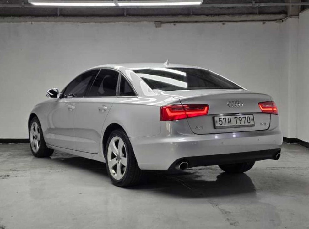 아우디 A6 2.0 TFSI 콰트로 사진 2
