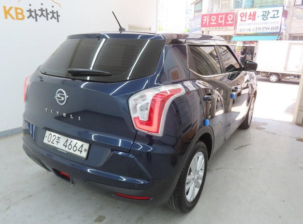 KG모빌리티(쌍용)  티볼리 2WD 가솔린 VX 사진 3