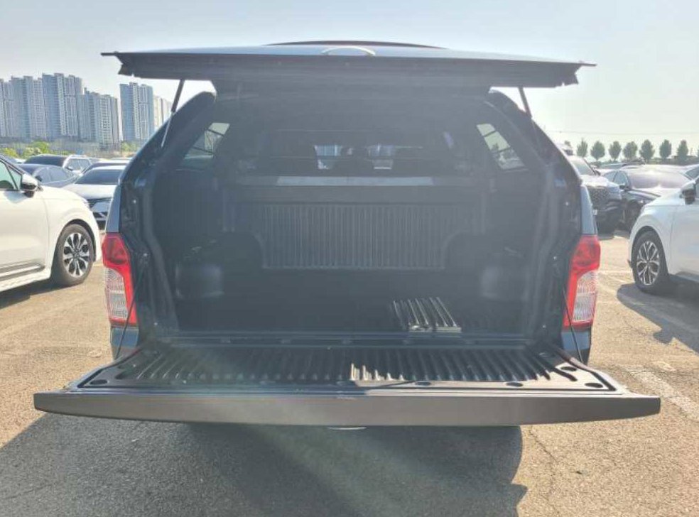 KG모빌리티(쌍용)  코란도 CX7(4WD) 사진 6
