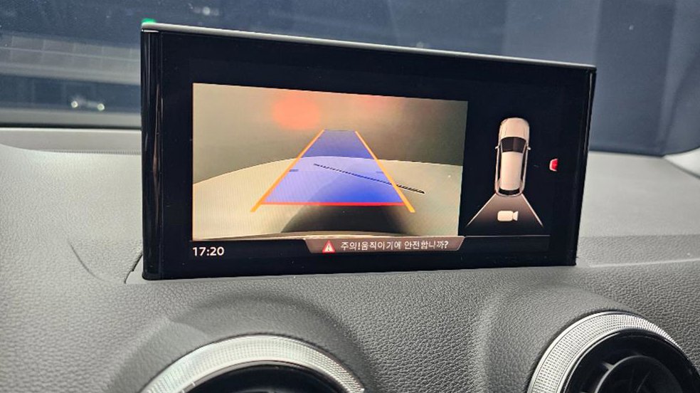 아우디 Q2 35 TDI 프리미엄 사진 16