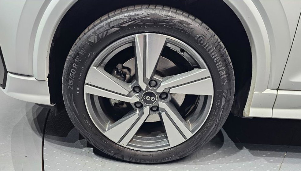 아우디 Q2 35 TDI 프리미엄 사진 5