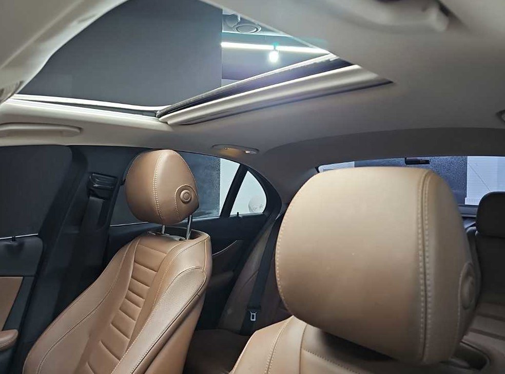벤츠 E 클래스 E220d 아방가르드 사진 14