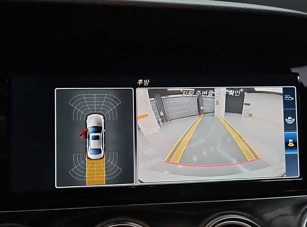 벤츠 E 클래스 E220d 아방가르드 사진 16