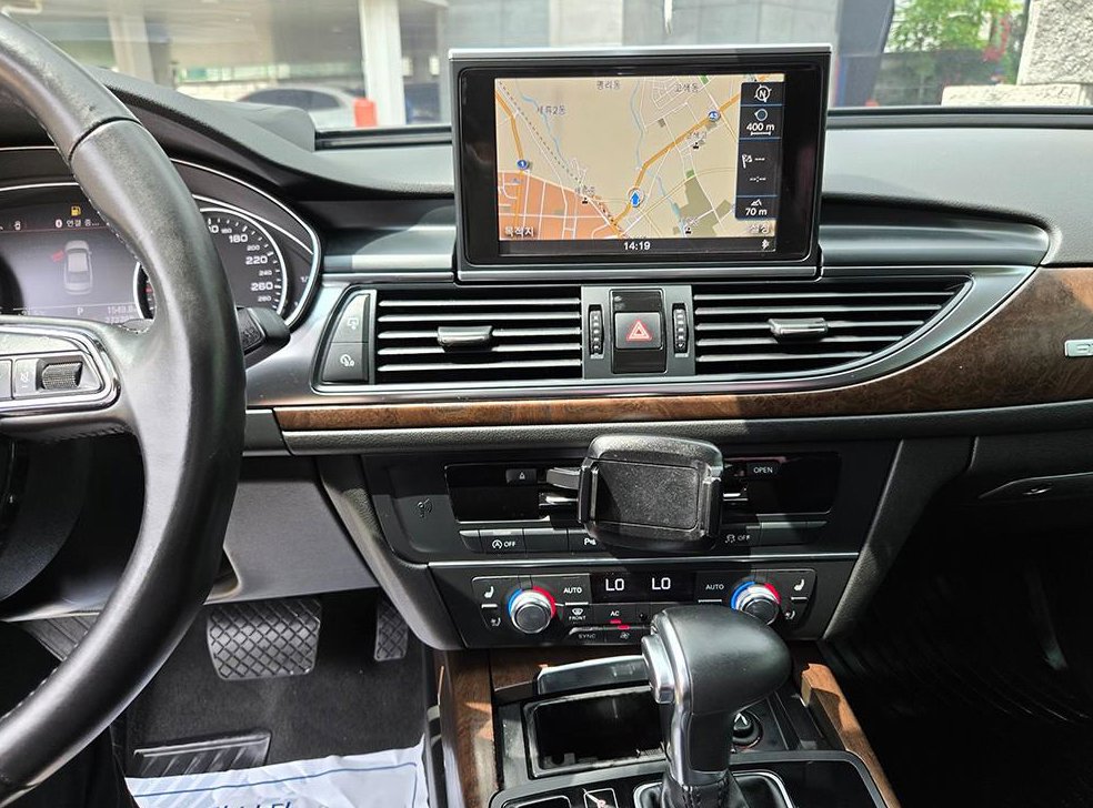 아우디 A6 3.0 TFSI 콰트로 사진 10