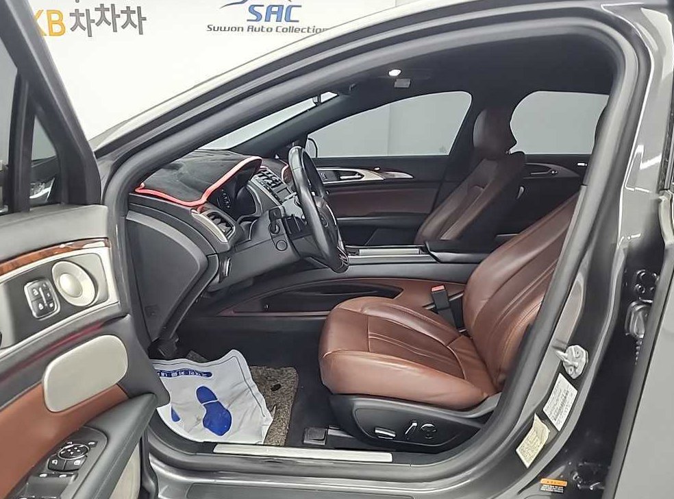 링컨 MKZ 2.0 사진 11