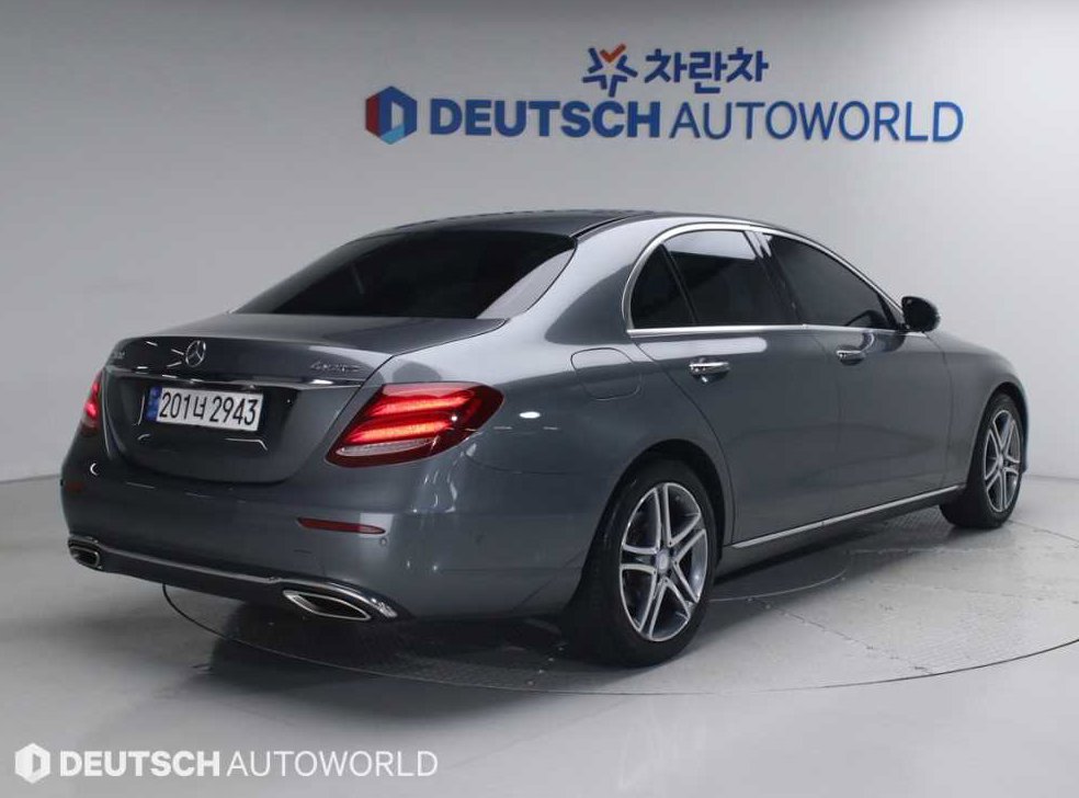 벤츠 E 클래스 E200 아방가르드 사진 4