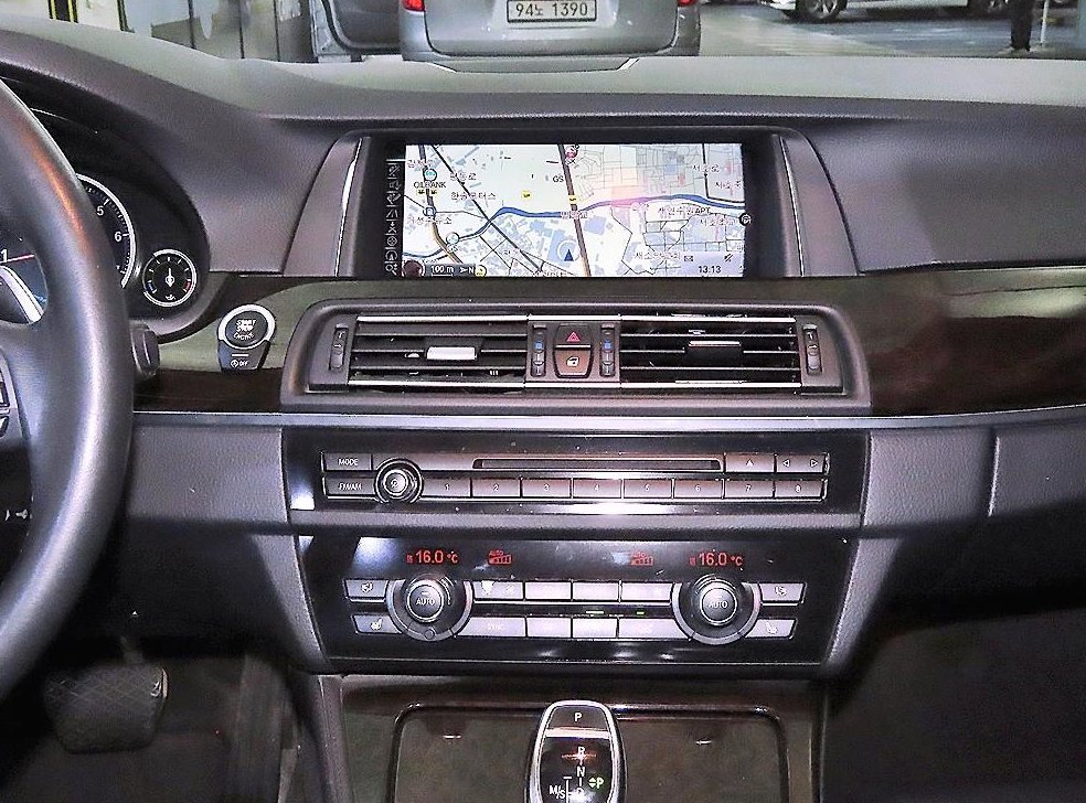 BMW 5시리즈 528i 사진 11