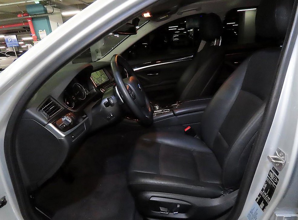 BMW 5시리즈 528i 사진 6