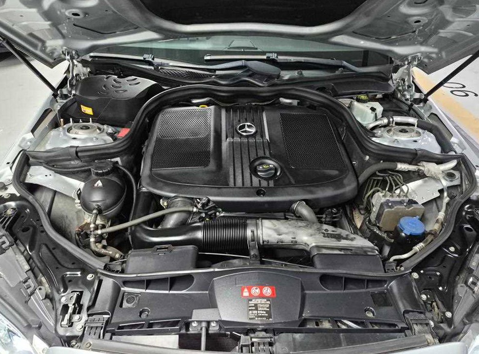 벤츠 E 클래스 E220 CDI 아방가르드 사진 17