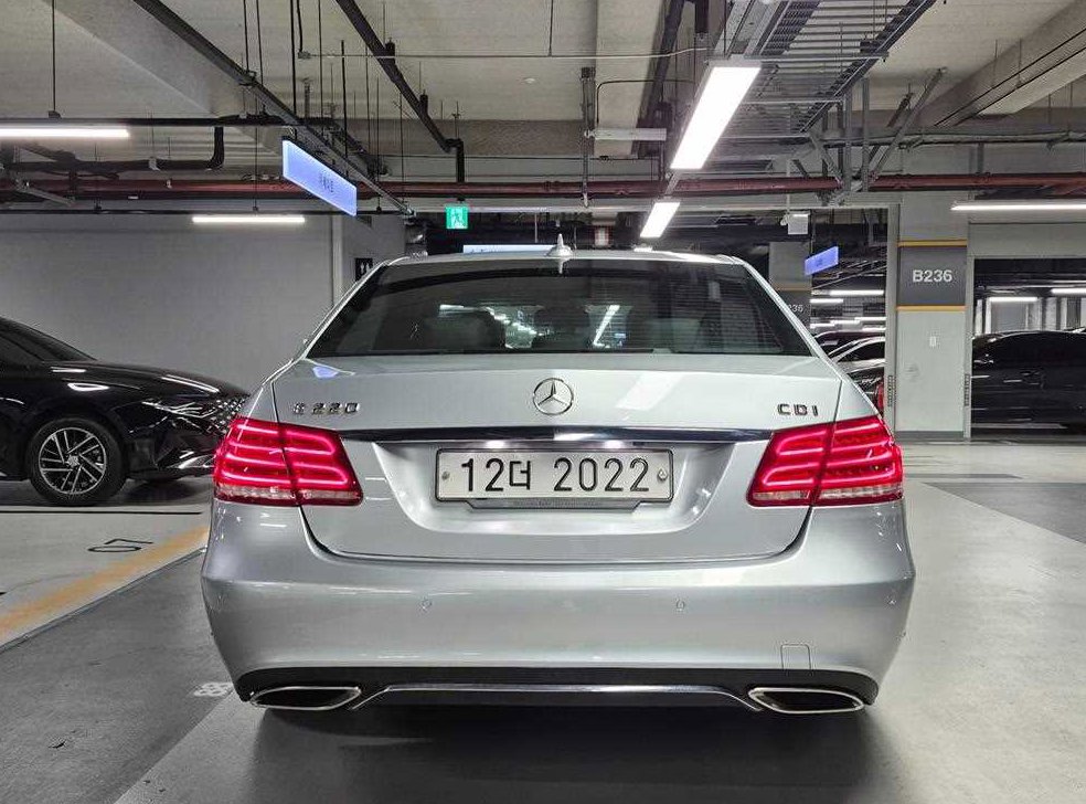 벤츠 E 클래스 E220 CDI 아방가르드 사진 4