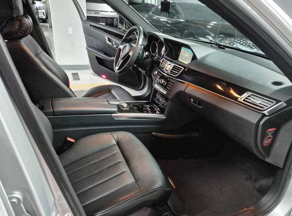 벤츠 E 클래스 E220 CDI 아방가르드 사진 9