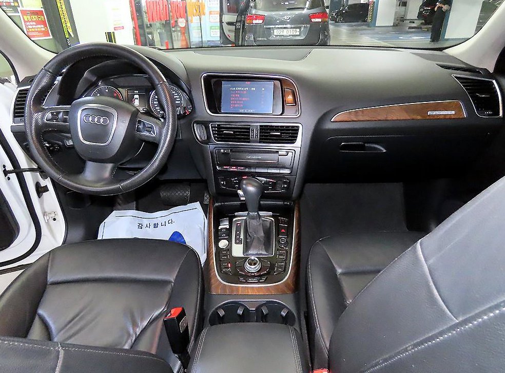 아우디 Q5 2.0 TDI 콰트로 사진 10