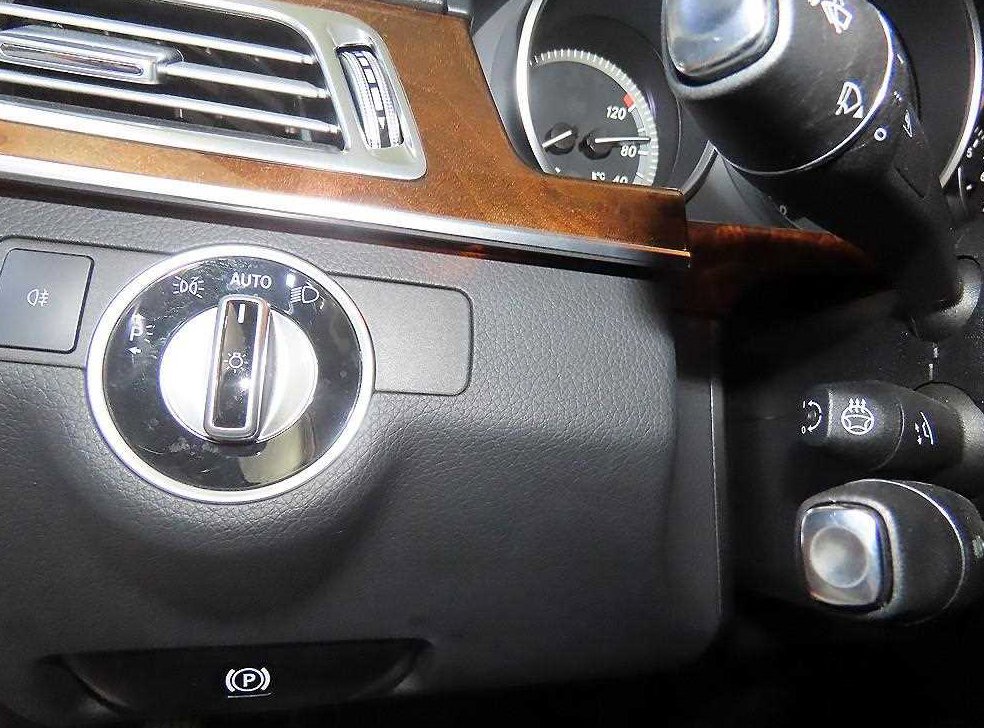 벤츠 E 클래스 E300 아방가르드 사진 14