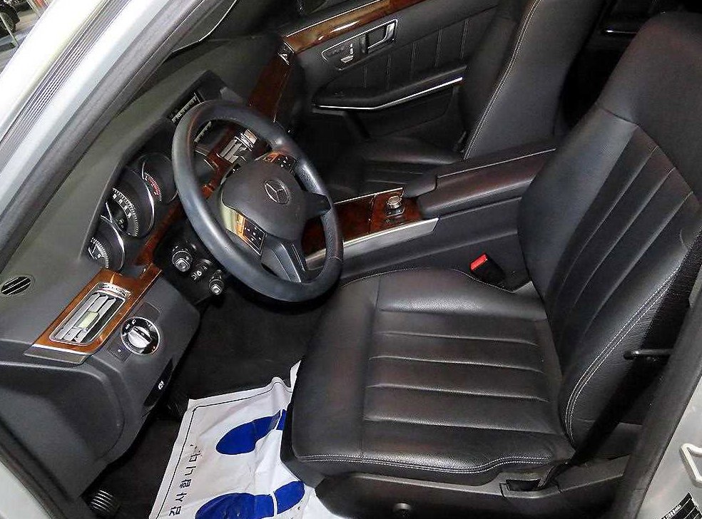 벤츠 E 클래스 E300 아방가르드 사진 6
