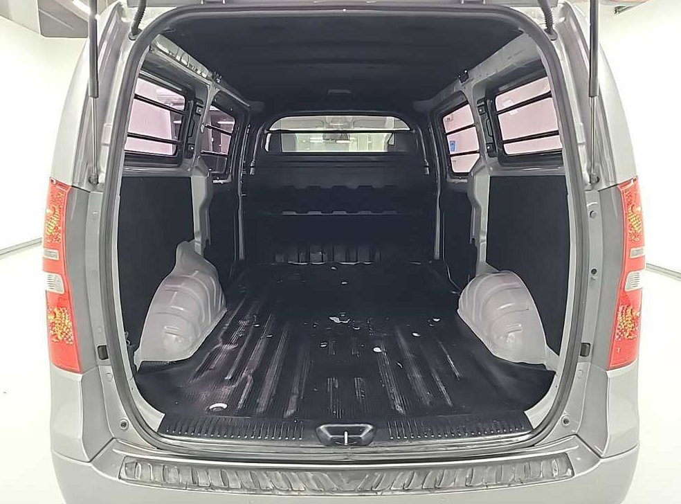현대 스타렉스 2WD 밴 3인승 사진 15