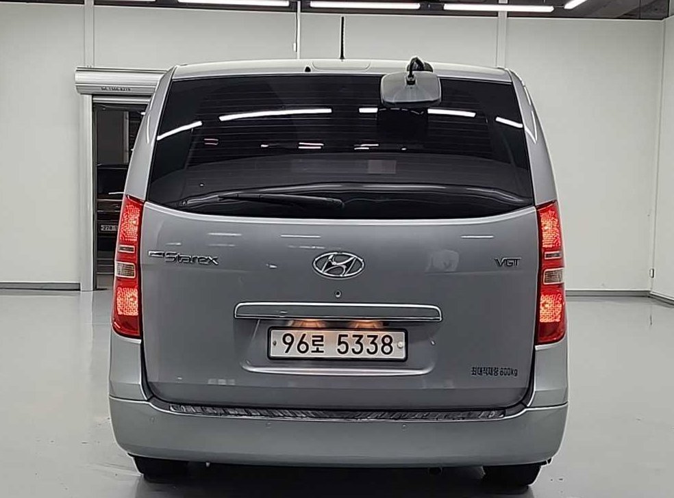 현대 스타렉스 2WD 밴 3인승 사진 3