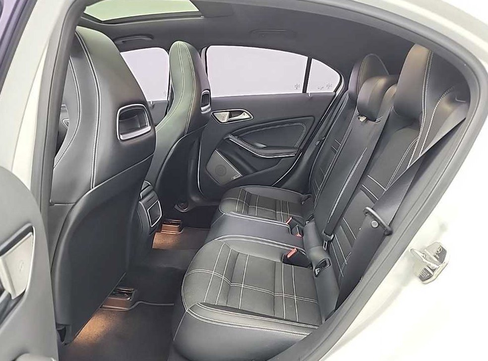 벤츠 A 클래스 A200 CDI 나이트 사진 12