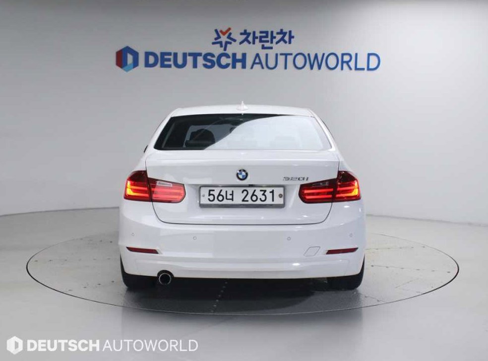 BMW 3시리즈 320i 사진 4