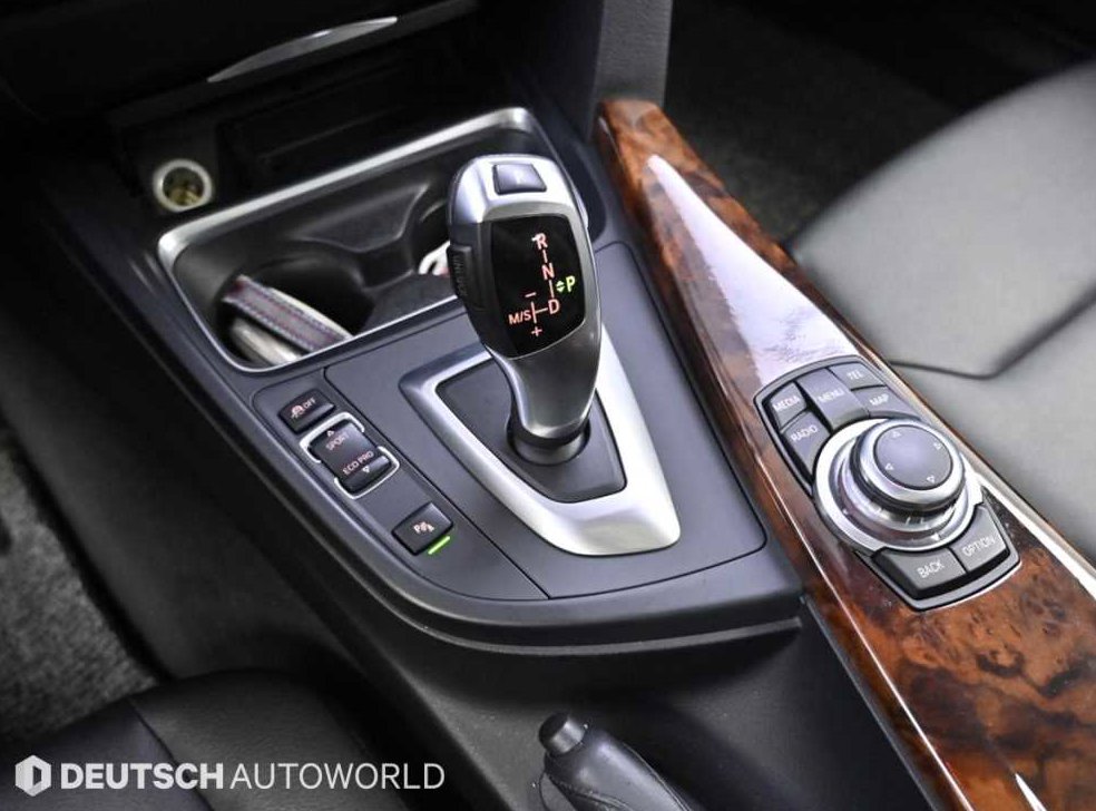 BMW 3시리즈 320i 사진 9