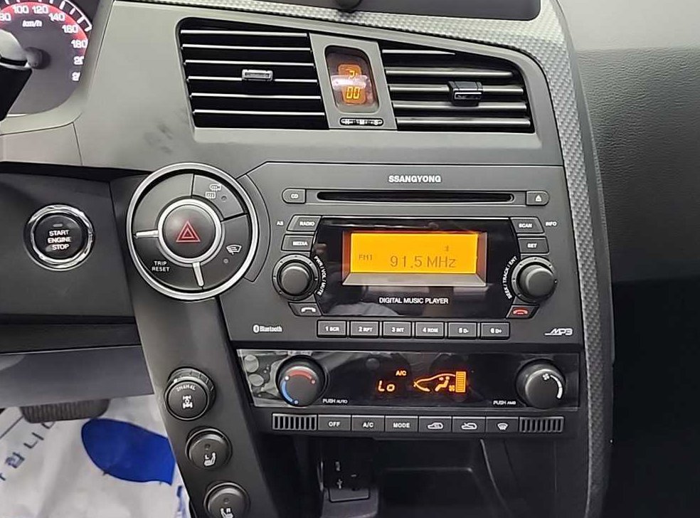 KG모빌리티(쌍용)  코란도 디젤 4WD 익스트림 사진 12