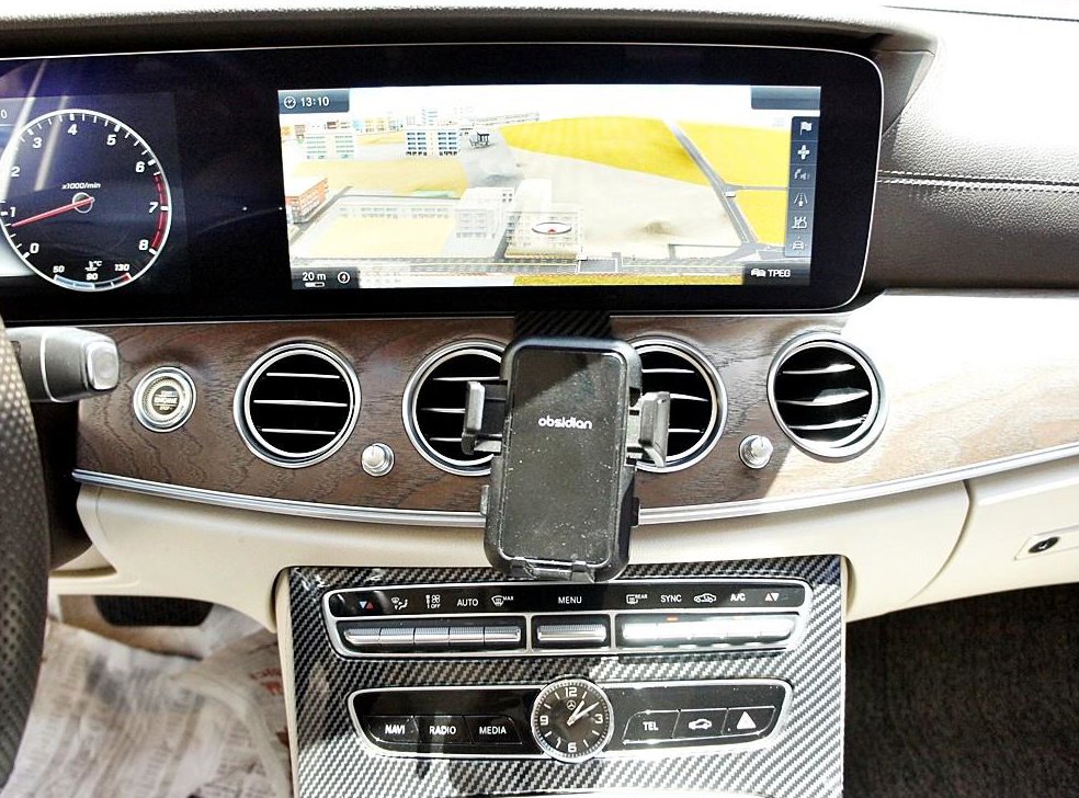 벤츠 E 클래스 E300 4MATIC 익스클루시브 사진 10