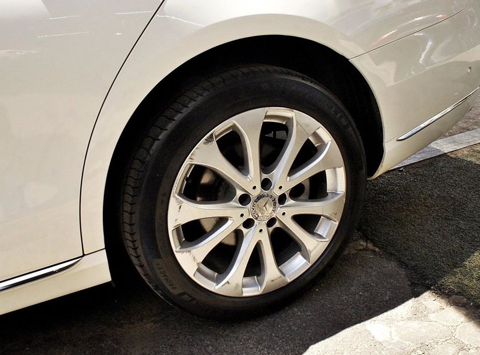 벤츠 E 클래스 E300 4MATIC 익스클루시브 사진 20