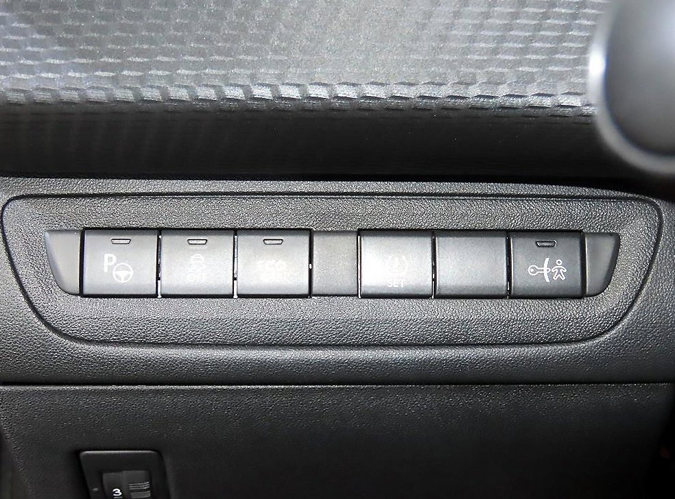 푸조 2008 1.6 E-HDI 펠린 L 사진 14