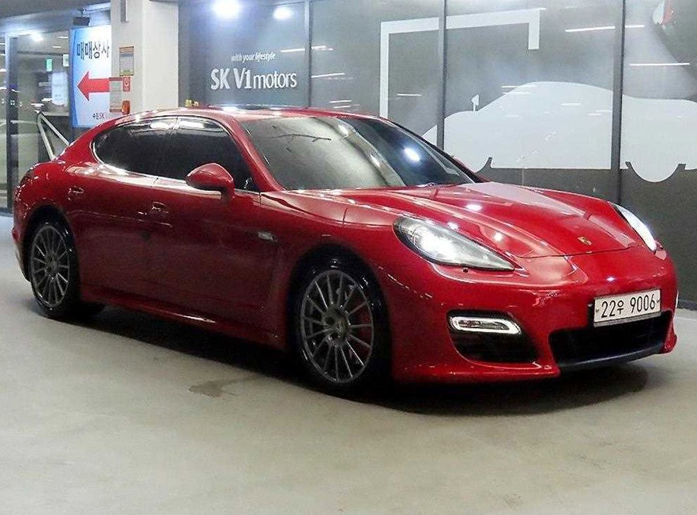 포르쉐 파나메라 4.8 GTS