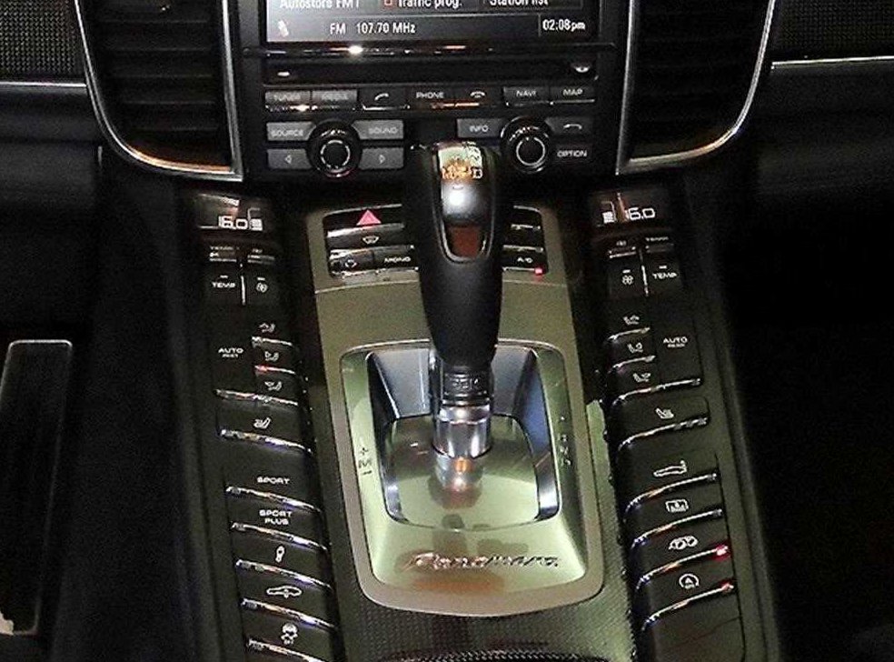 포르쉐 파나메라 4.8 GTS 사진 12