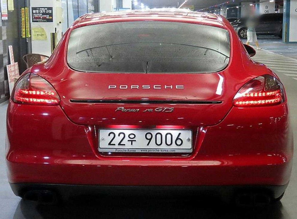 포르쉐 파나메라 4.8 GTS 사진 5