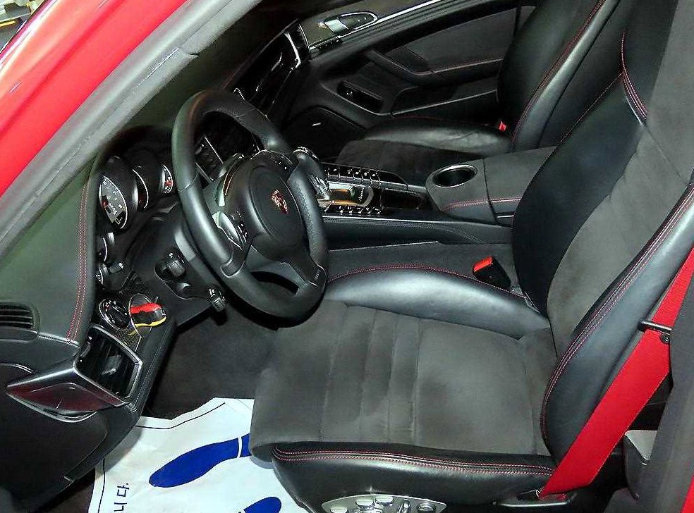 포르쉐 파나메라 4.8 GTS 사진 6