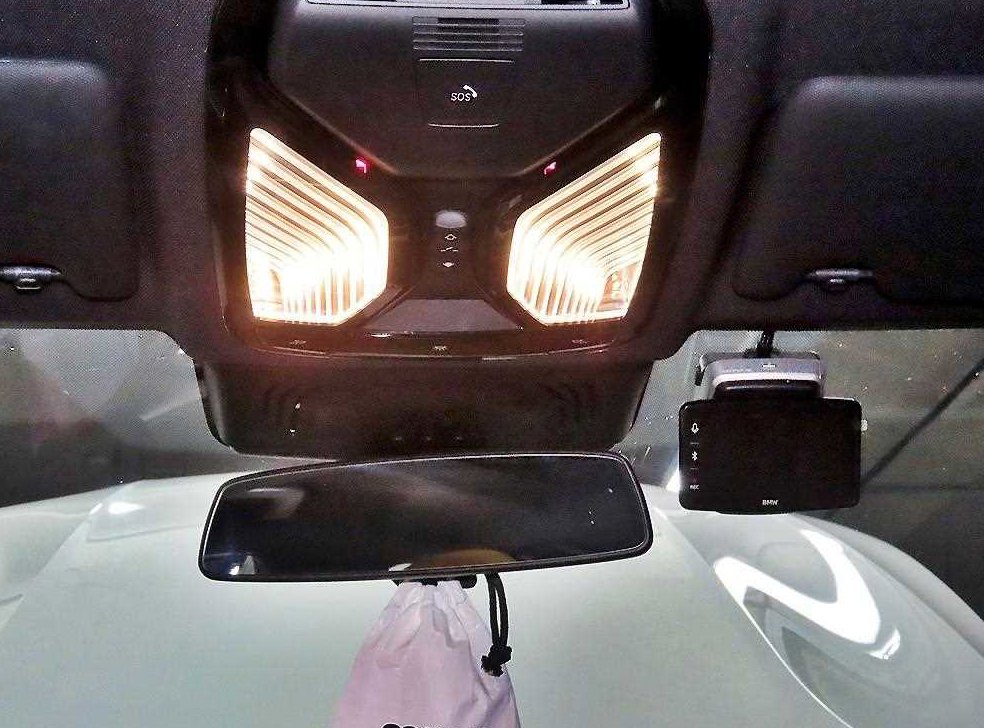 BMW 3시리즈 320i M 스포츠 사진 16