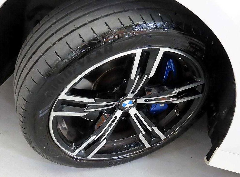 BMW 3시리즈 320i M 스포츠 사진 20