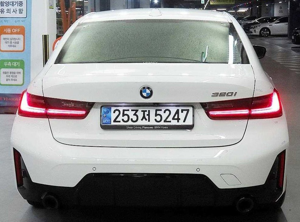 BMW 3시리즈 320i M 스포츠 사진 5