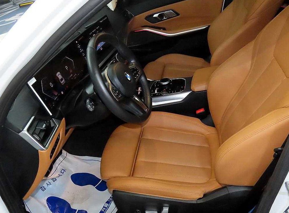 BMW 3시리즈 320i M 스포츠 사진 6