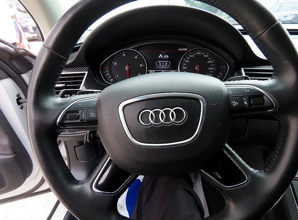 아우디 A8 3.0 TDI 콰트로 사진 8