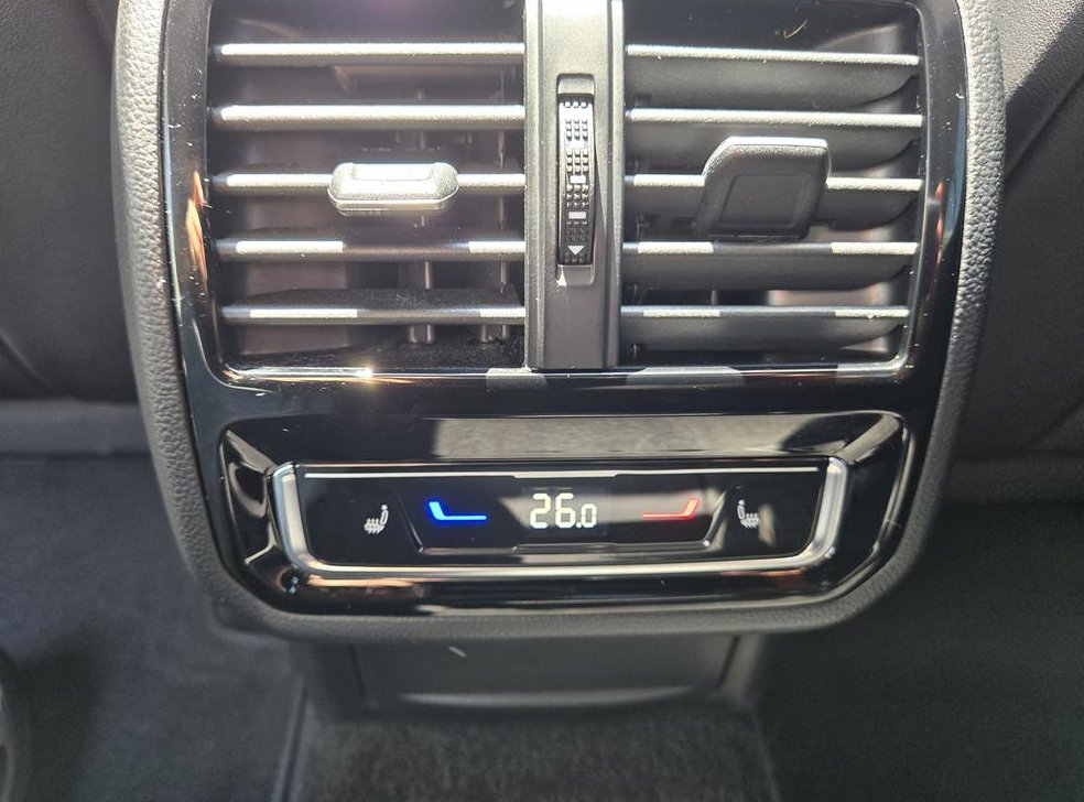 폭스바겐 아테온 2.0 TDI 프레스티지 사진 9