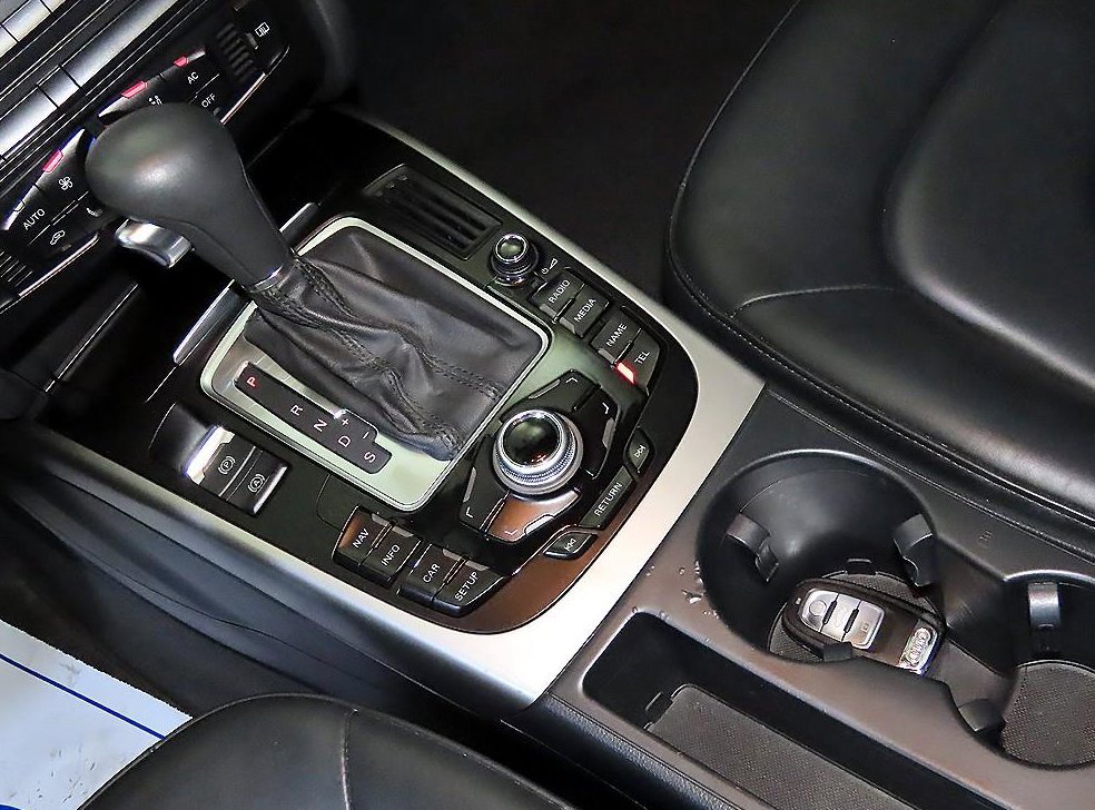 아우디 A4 2.0 TFSI 콰트로 사진 12