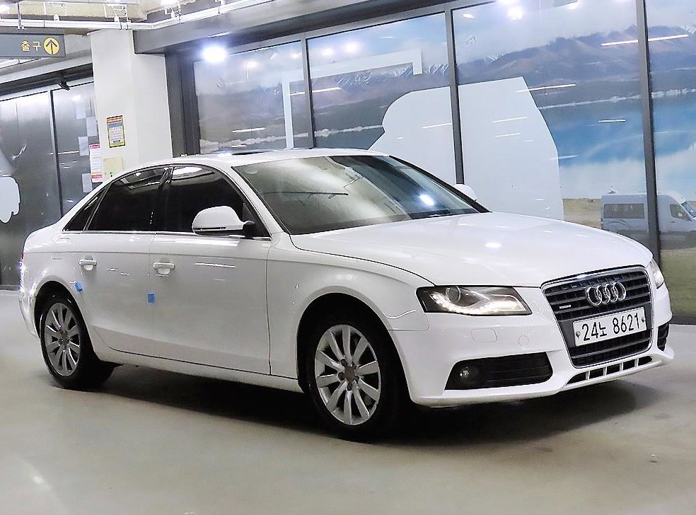 아우디 A4 2.0 TFSI 콰트로 사진 2