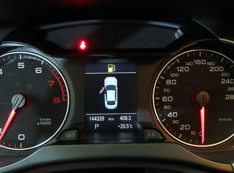 아우디 A4 2.0 TFSI 콰트로 사진 9